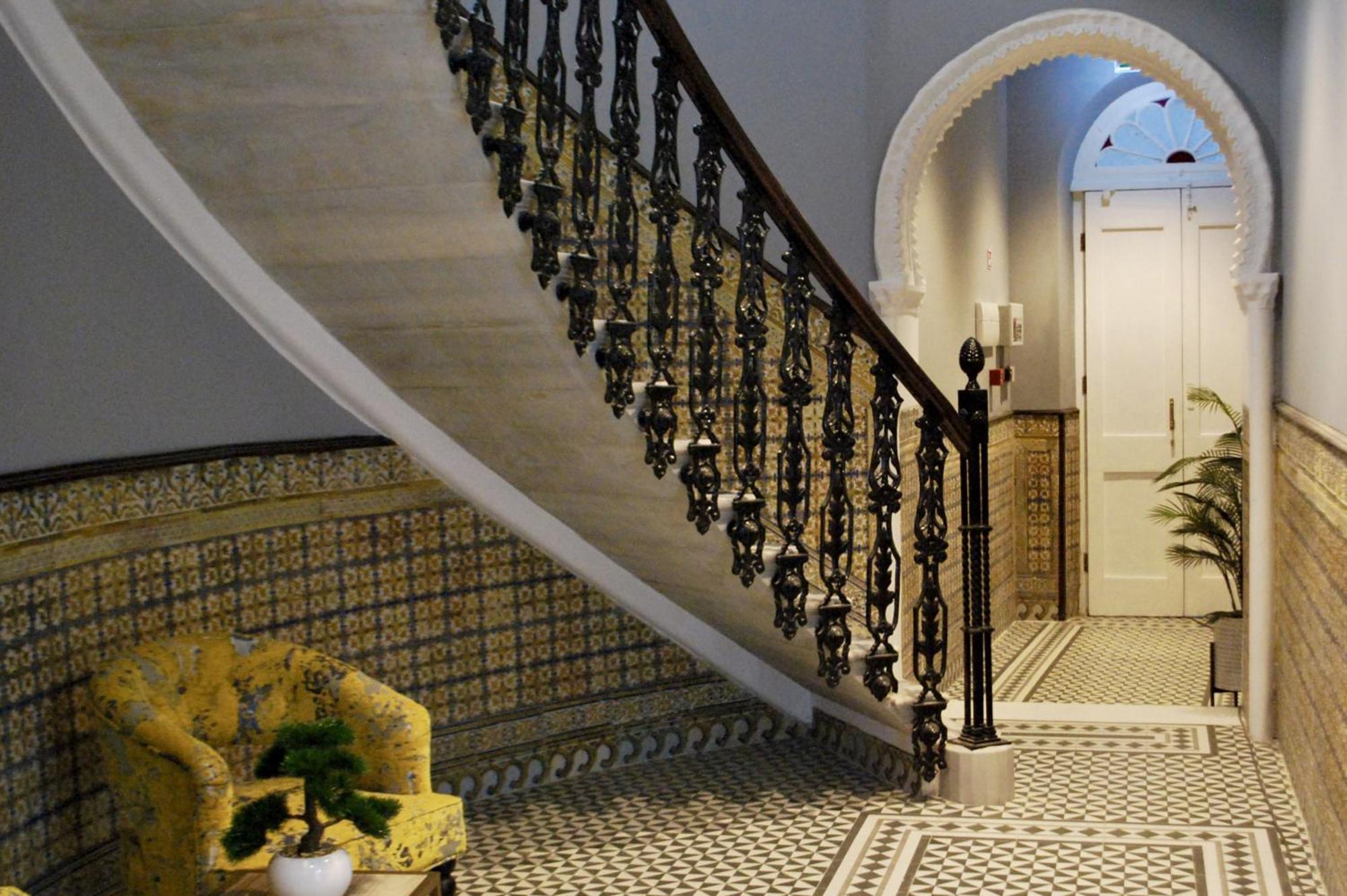 Fabulous City Centre Apartment - Grand Central House 지브롤터 외부 사진