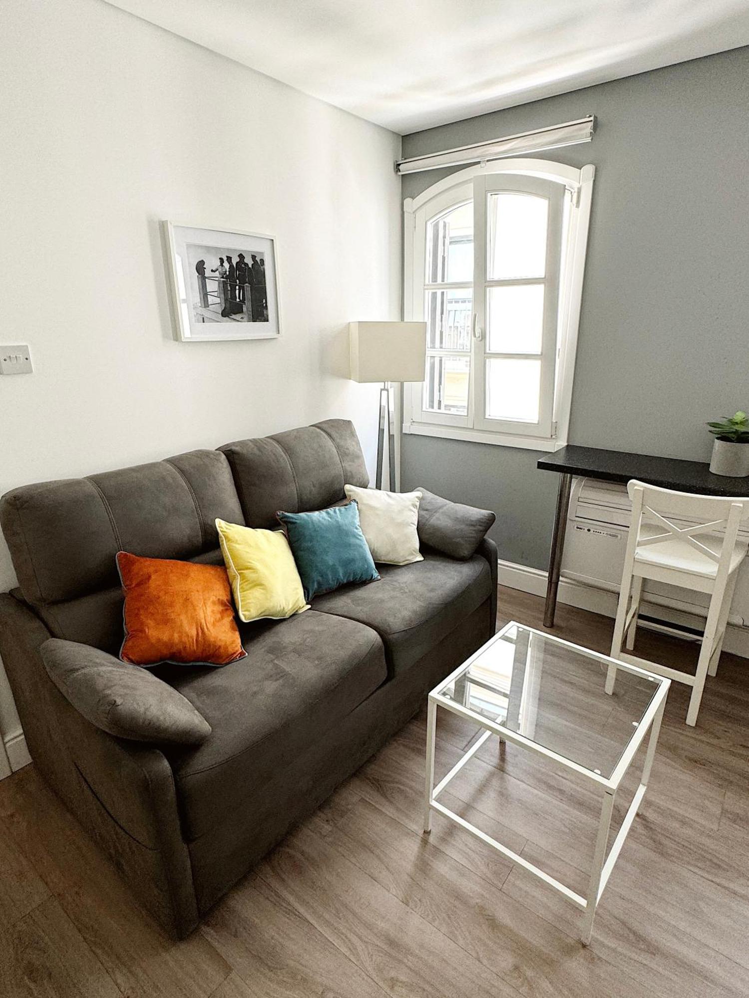 Fabulous City Centre Apartment - Grand Central House 지브롤터 외부 사진