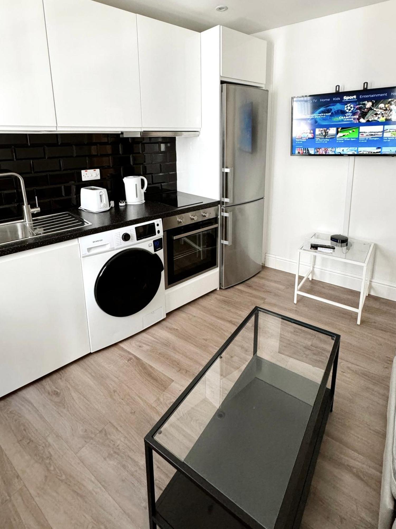 Fabulous City Centre Apartment - Grand Central House 지브롤터 외부 사진