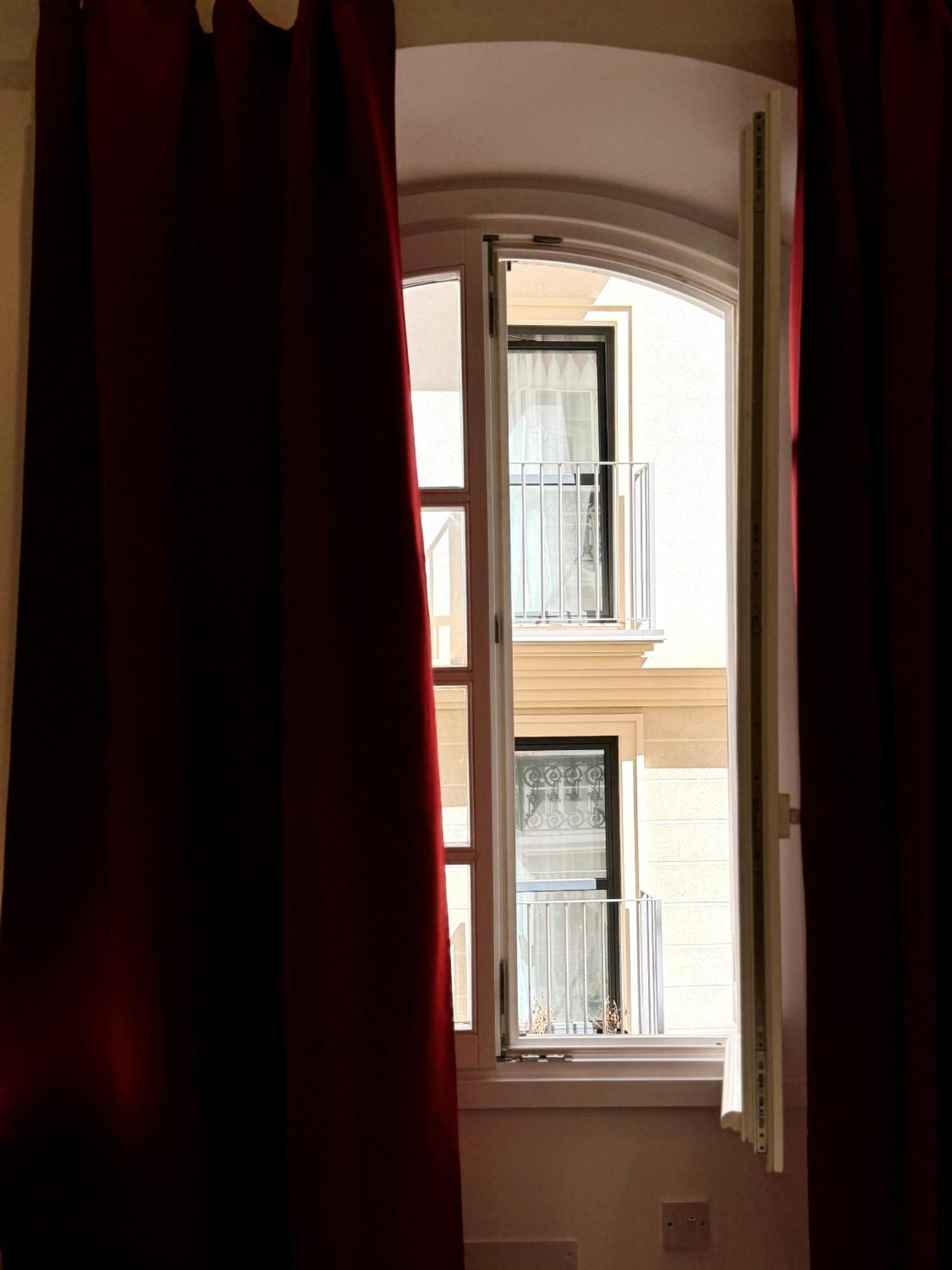 Fabulous City Centre Apartment - Grand Central House 지브롤터 외부 사진