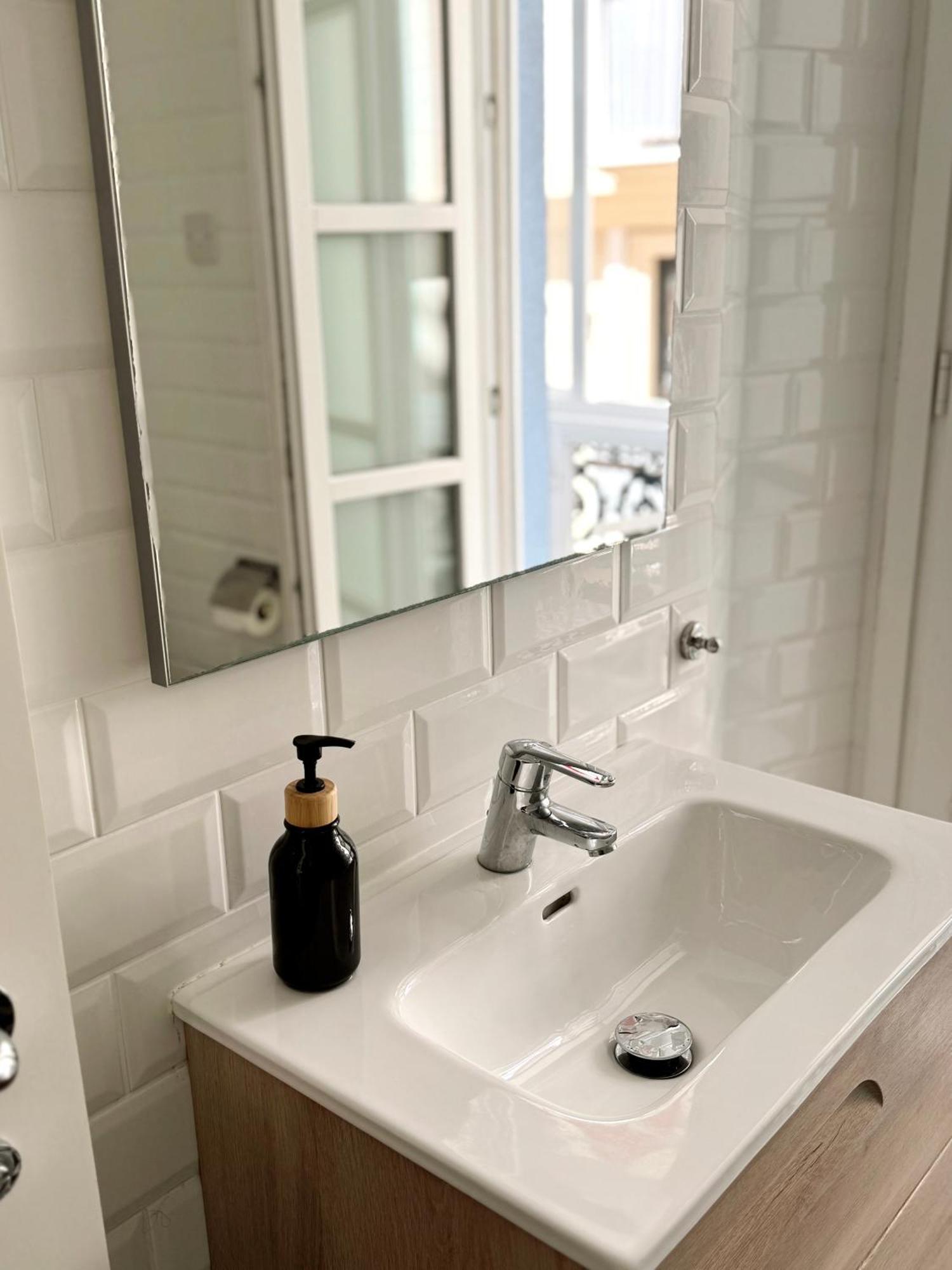 Fabulous City Centre Apartment - Grand Central House 지브롤터 외부 사진