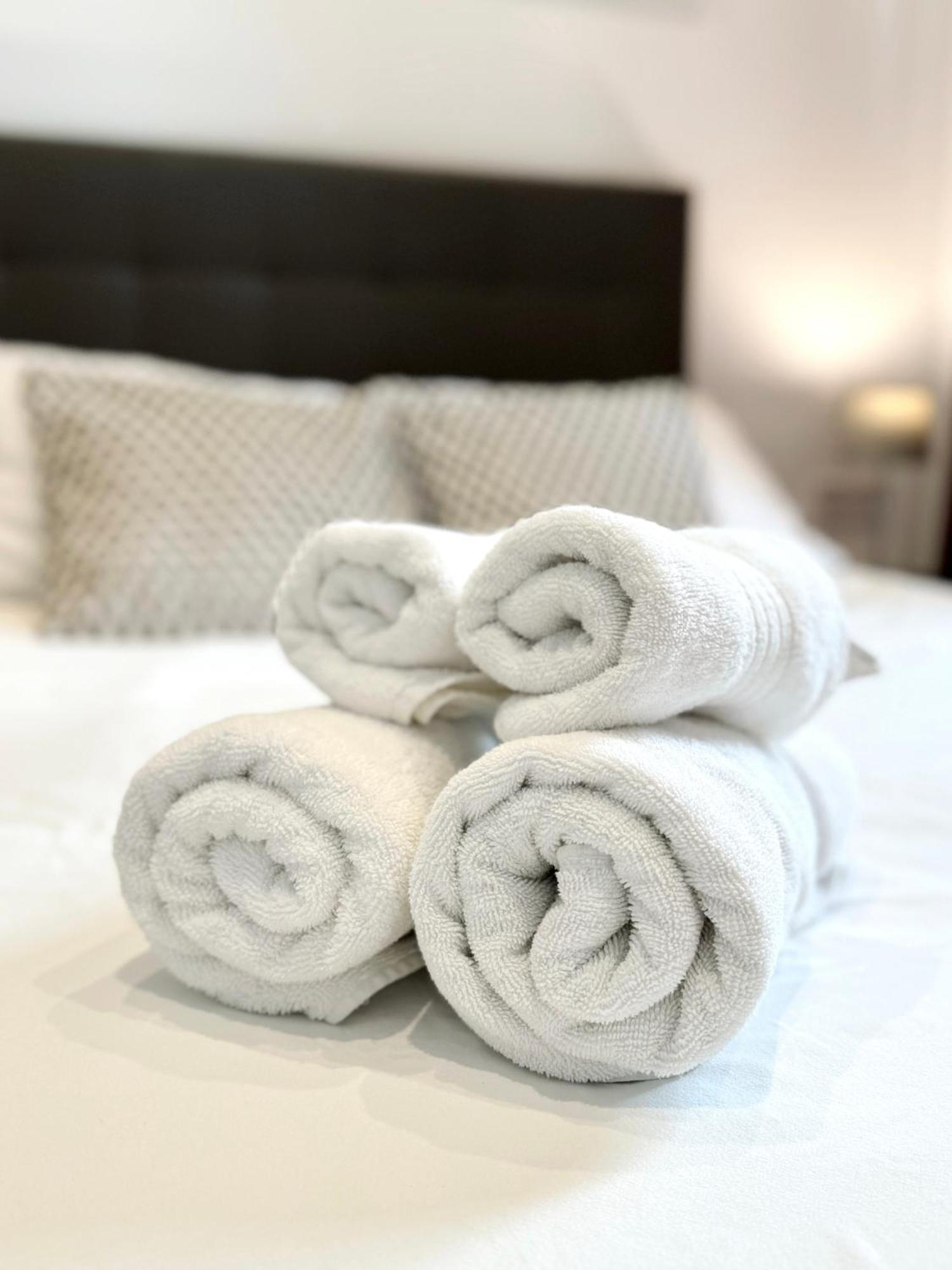 Fabulous City Centre Apartment - Grand Central House 지브롤터 외부 사진