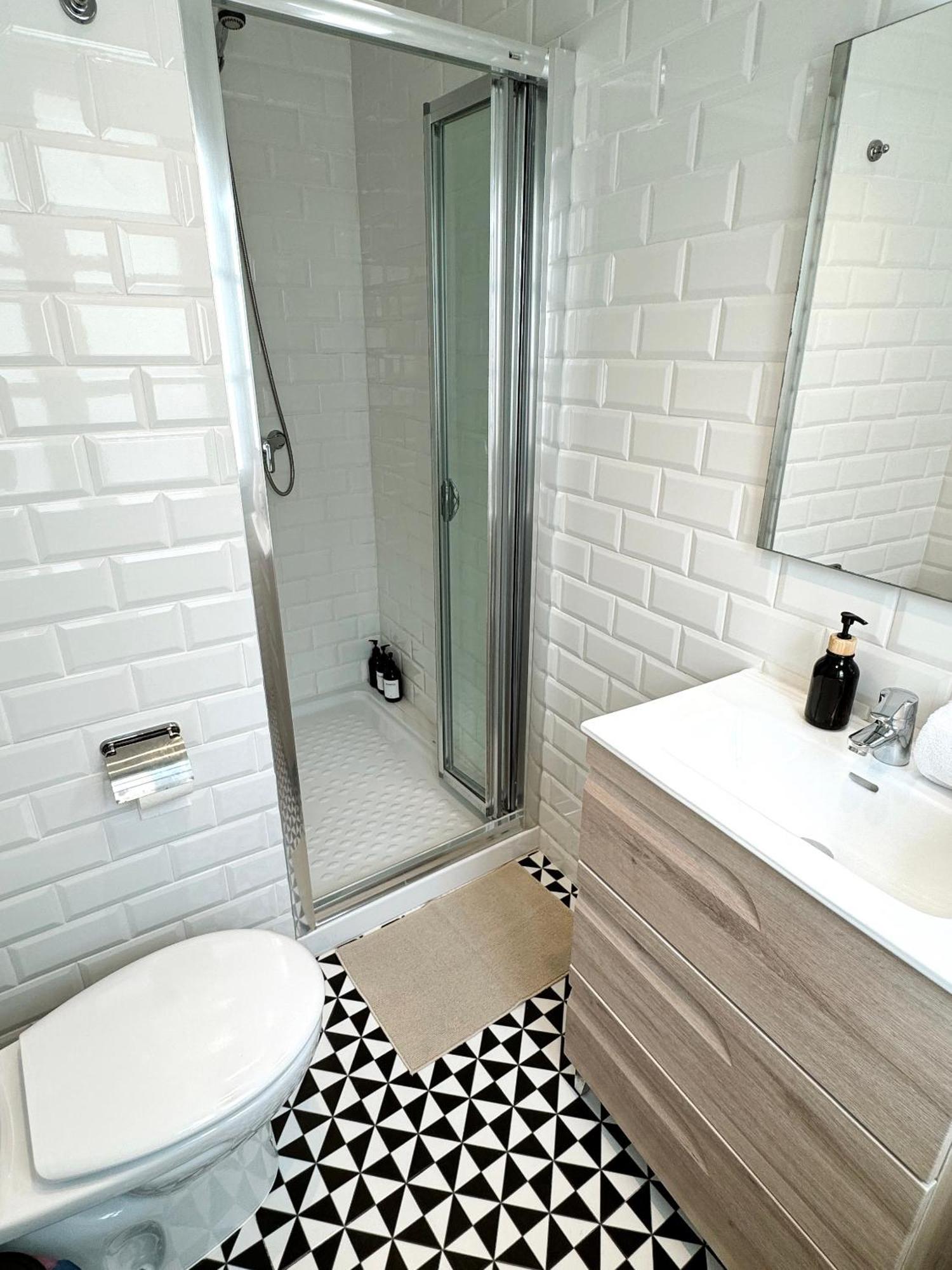 Fabulous City Centre Apartment - Grand Central House 지브롤터 외부 사진