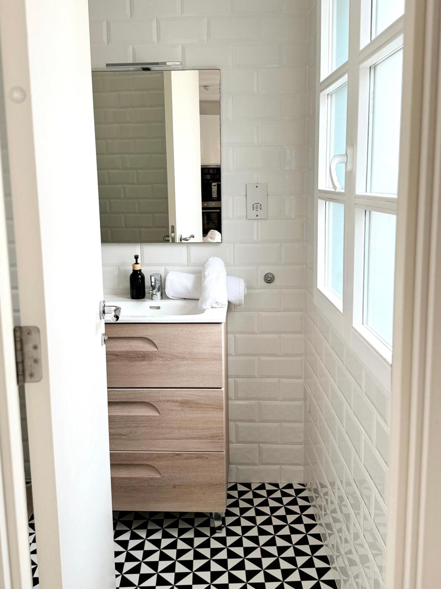 Fabulous City Centre Apartment - Grand Central House 지브롤터 외부 사진