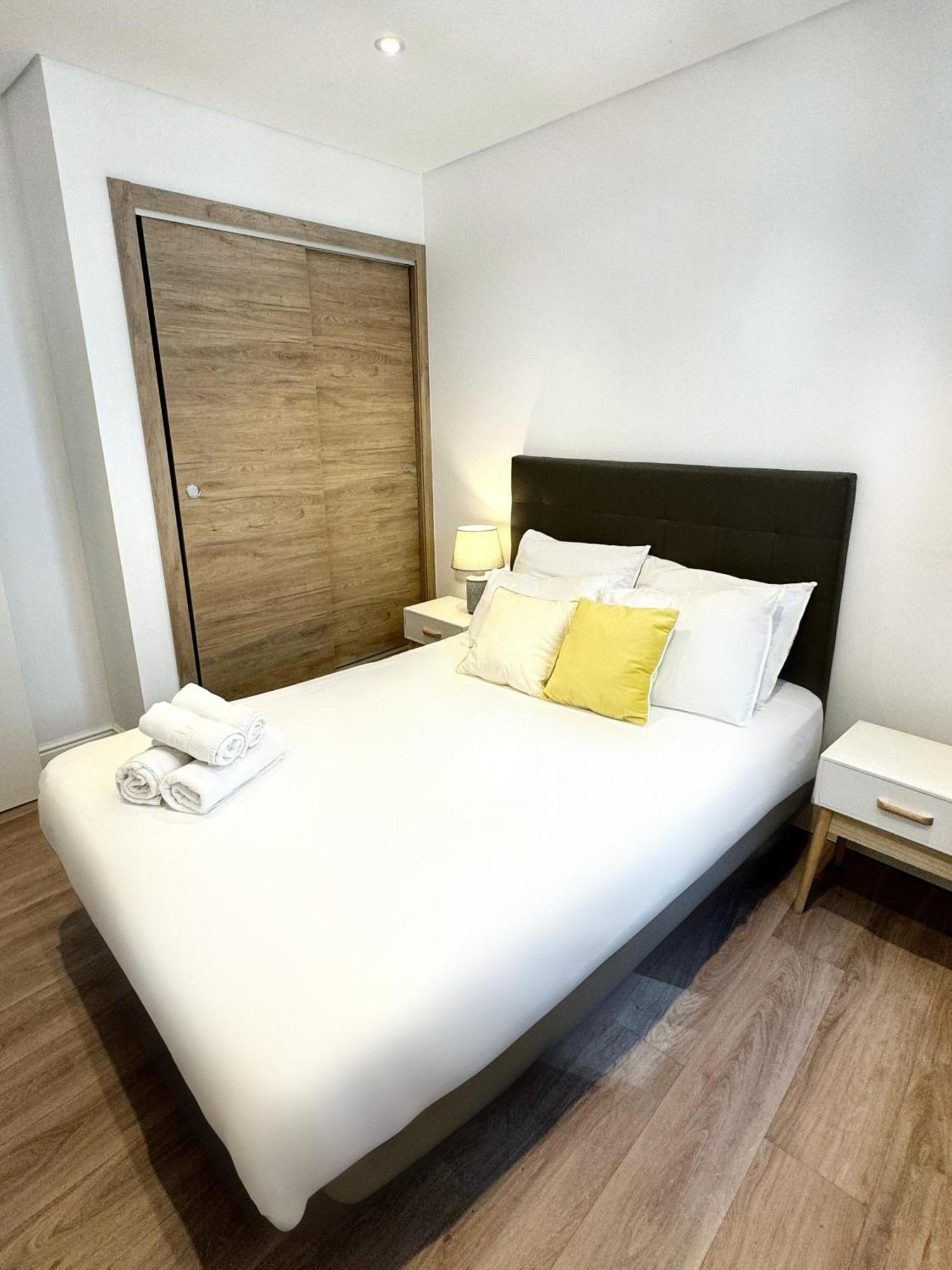 Fabulous City Centre Apartment - Grand Central House 지브롤터 외부 사진