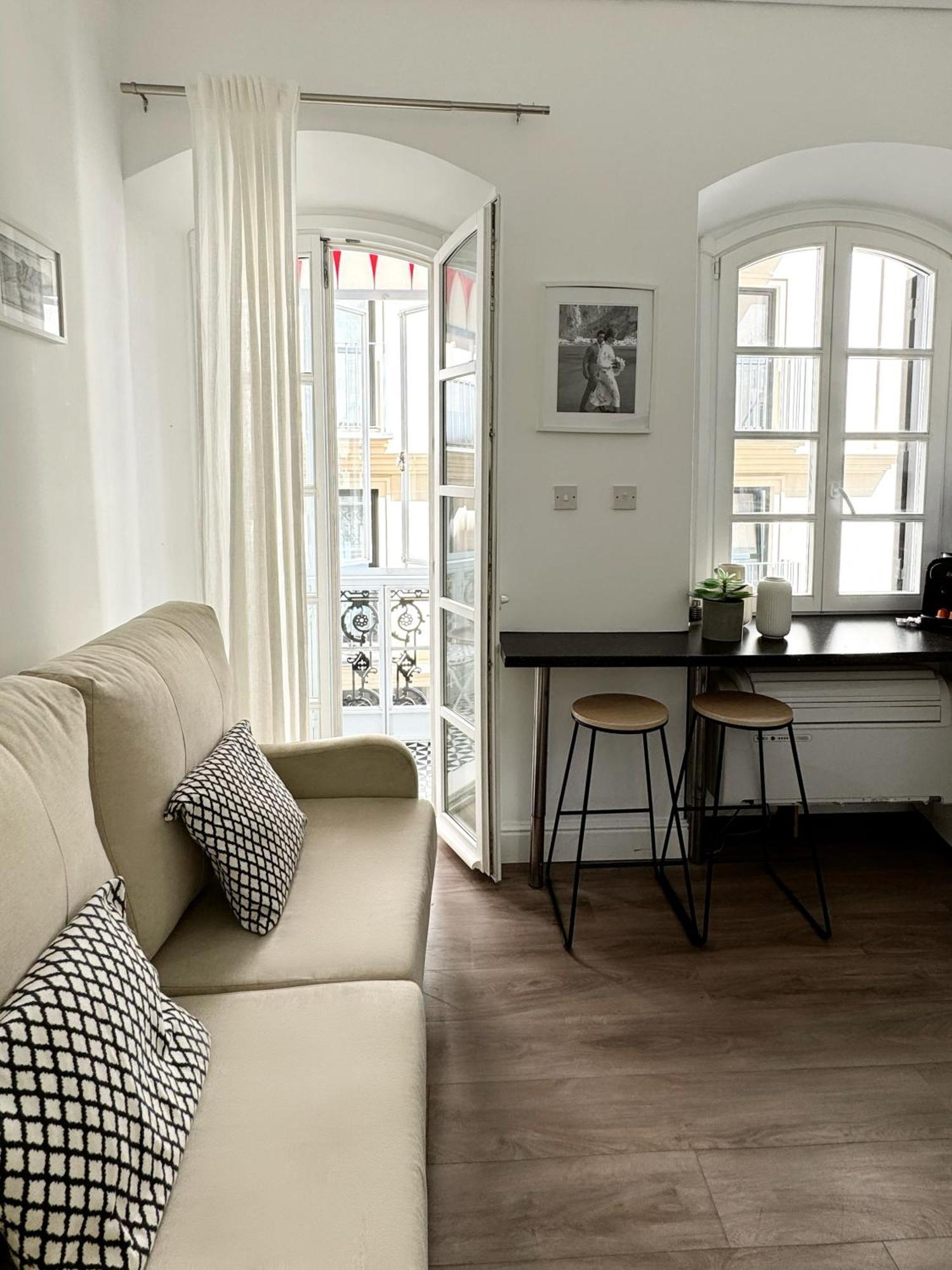 Fabulous City Centre Apartment - Grand Central House 지브롤터 외부 사진