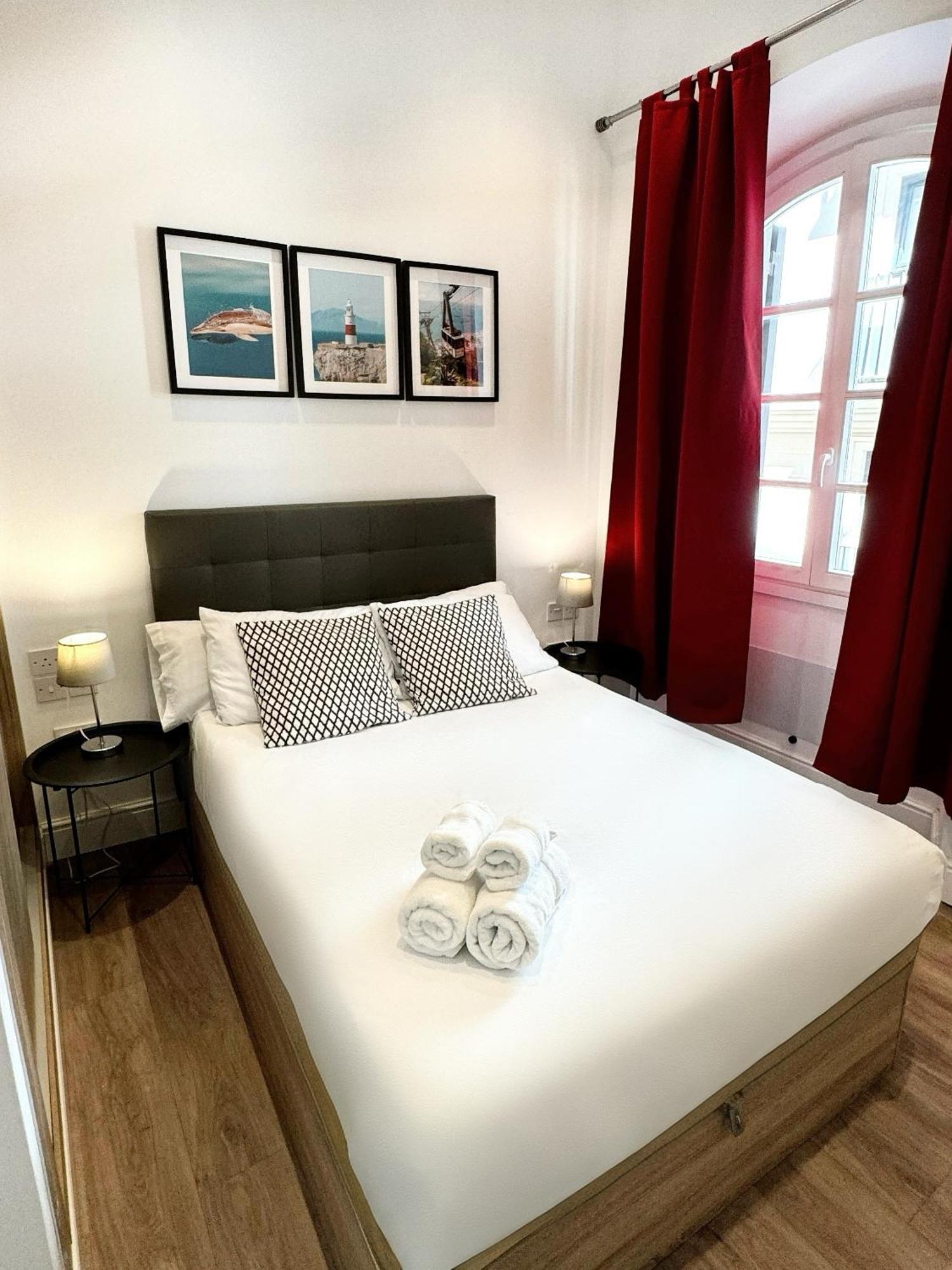 Fabulous City Centre Apartment - Grand Central House 지브롤터 외부 사진